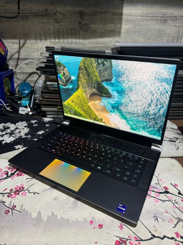 Alienware X16 Gaming Laptop – Core i9 13th Gen, 32GB RAM, 1TB SSD, RTX 4090 16GB, 16” QHD+ 240Hz (Fresh Like New)