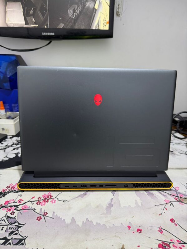 UK Used Alienware M16 R1 – Core i7 13th Gen, 16GB RAM, 1TB SSD, RTX 4070 8GB, 16” QHD+ 165Hz