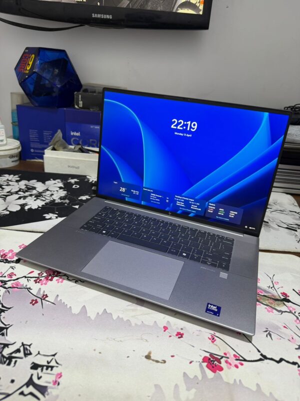 Fresh Like New HP ZBook Studio 16 G11 – Core Ultra 7, 32GB RAM, 1TB SSD, RTX A1000 6GB, 16” WUXGA