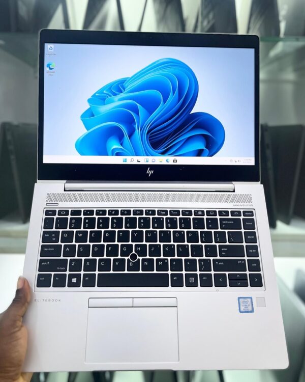 HP EliteBook 840 G5 | 8th Gen| Core i7 Laptop | 16GB RAM | 512GB SSD| Slim Buisness Laptop