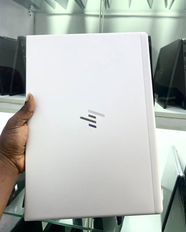 HP EliteBook 840 G5 | 8th Gen| Core i7 Laptop | 16GB RAM | 512GB SSD| Slim Buisness Laptop