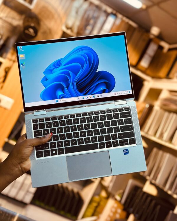 HP EliteBook 1040 G8 x360| Core i5 Laptop | 16GB RAM | 256GB SSD| Slim Buisness Laptop
