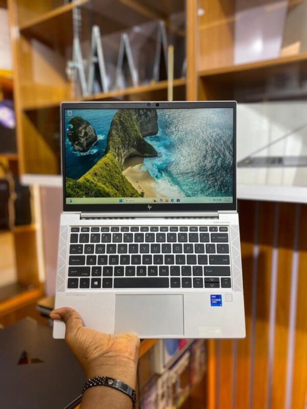 HP EliteBook 830 G8| 11th Gen| Core i7 Laptop | 16GB RAM | 512GB SSD| Slim Buisness Laptop