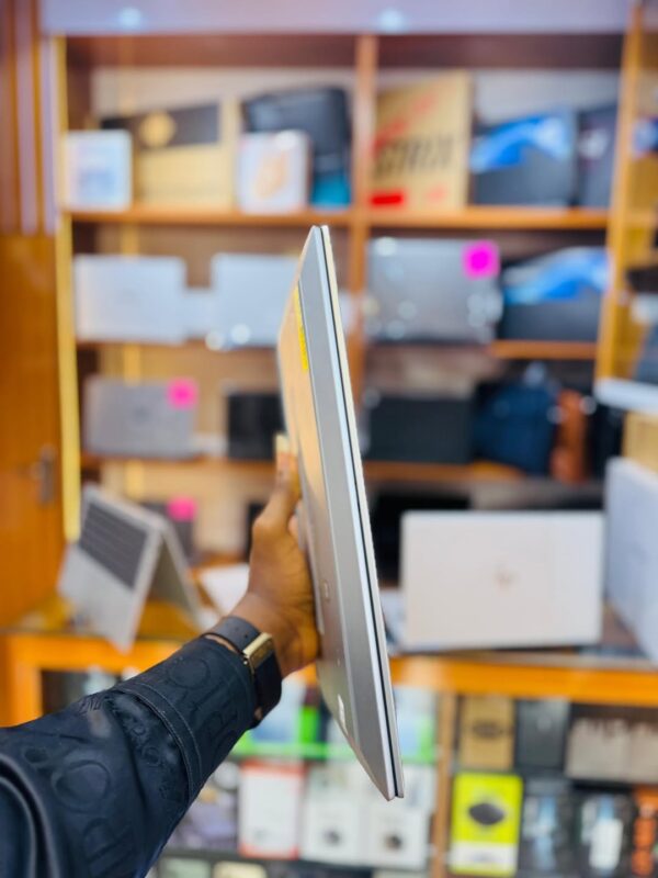 HP EliteBook 830 G8| 11th Gen| Core i7 Laptop | 16GB RAM | 512GB SSD| Slim Buisness Laptop