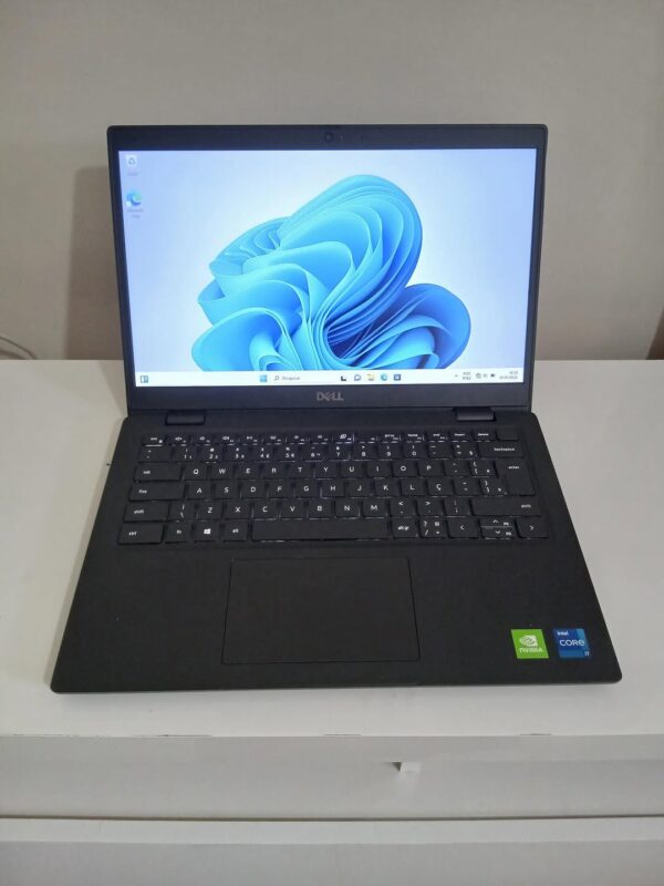 Dell Latitude 3420 Core i7 11th Gen – 16GB RAM, 512GB SSD, NVIDIA MX450 2GB, 14” (UK Used)