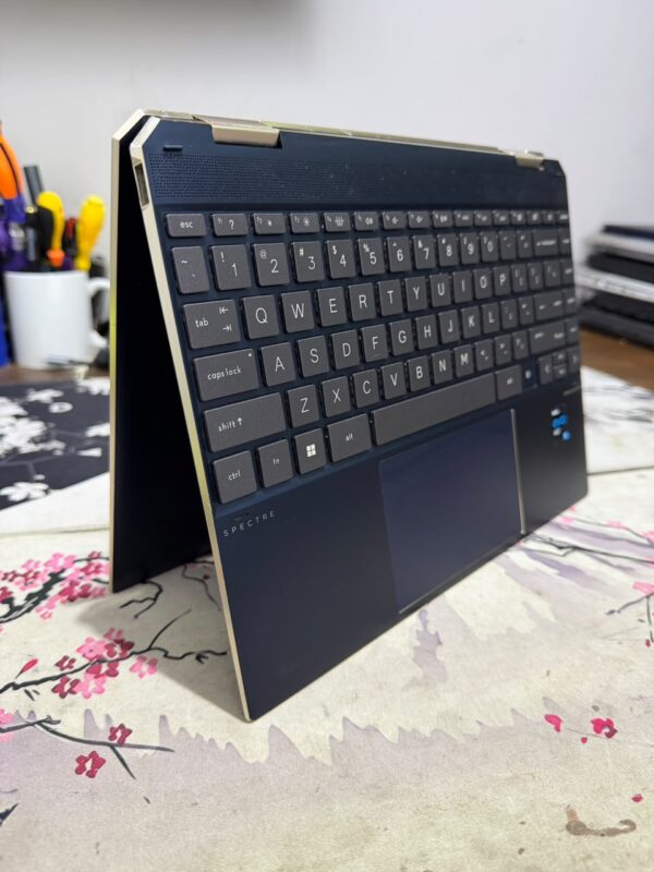 HP Spectre x360 14t-ea000 - Intel i7-1165G7, 16GB RAM, 512GB SSD, AMOLED Touch (UK Used)