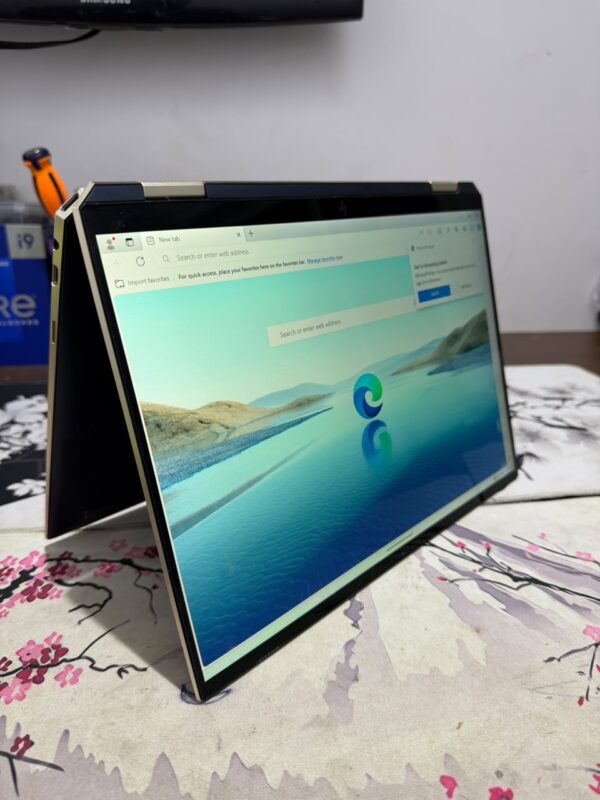 HP Spectre x360 14t-ea000 - Intel i7-1165G7, 16GB RAM, 512GB SSD, AMOLED Touch (UK Used)
